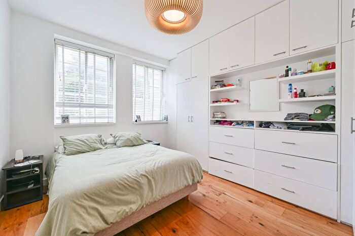 3 Bedroom Flat To Rent In Townshend Court, , St John's Wood, London, NW8