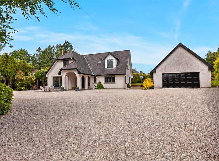 5 Bedroom Detached House For Sale In Millbank Road, Templepatrick, BT39