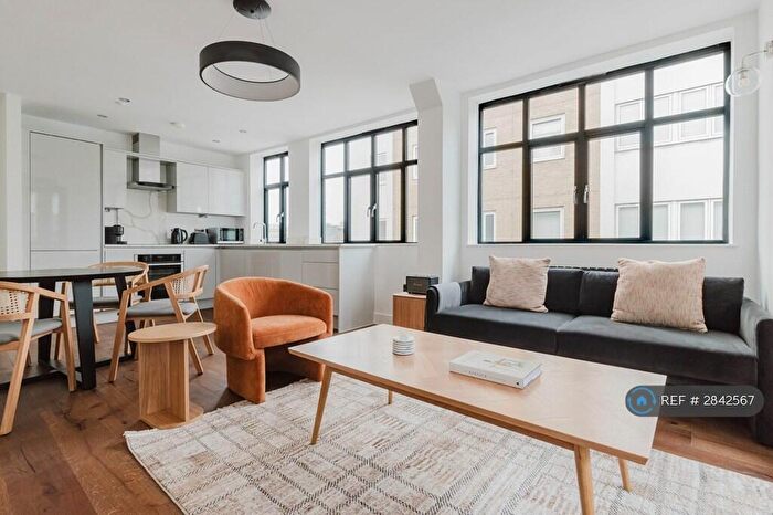 2 Bedroom Flat To Rent In Henriques St, London, E1