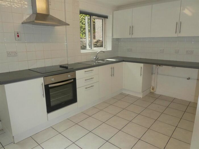 3 Bedroom Property To Rent In Graig Road, Morriston, Swansea, SA6