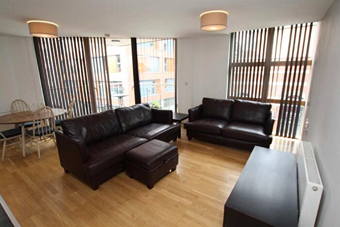 2 Bedroom Apartment To Rent In McConnell Building, Royal Mills, M4