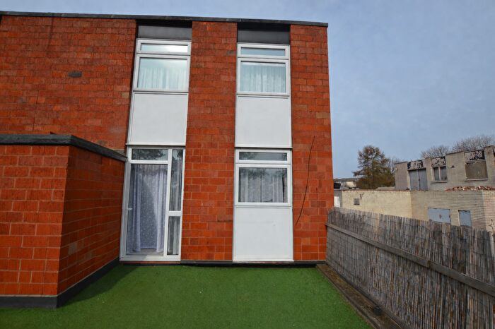 3 Bedroom Flat To Rent In Strasbourg Square, Haverhill, Suffolk, CB9