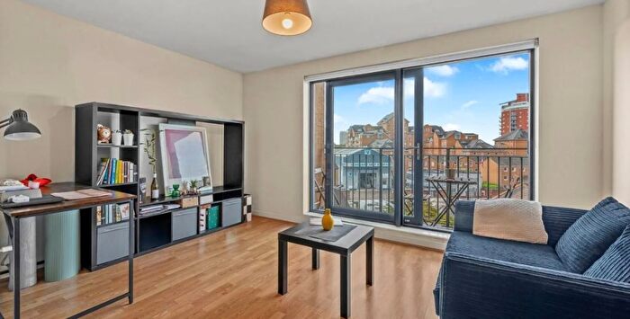 1 Bedroom Flat To Rent In Sherwood Gardens, Isle Of Dogs, London, E14
