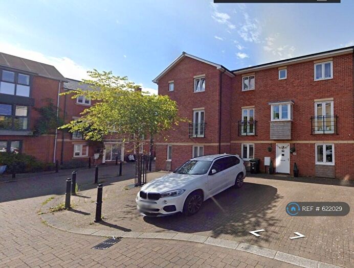 4 Bedroom Terraced House To Rent In Pasteur Drive, Swindon, SN1