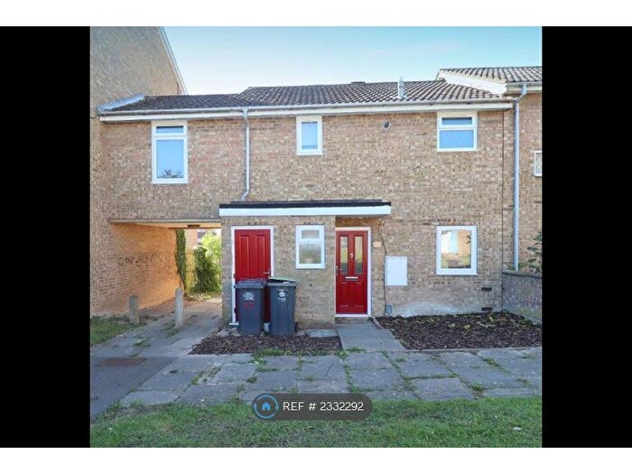3 Bedroom End Of Terrace House To Rent In Morris Close, Luton, LU3