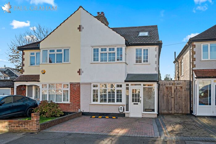 4 Bedroom Semi Detached House For Sale In Bridle Path, Beddington, CR0