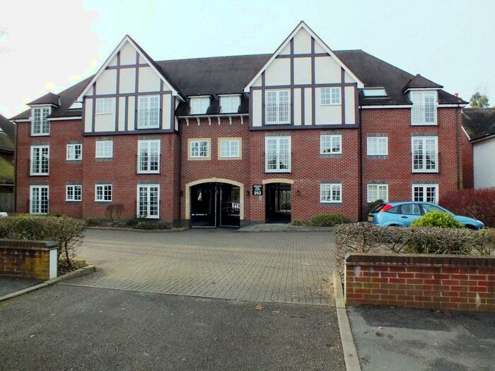 2 Bedroom Flat To Rent In Warwick Road, Solihull, B92
