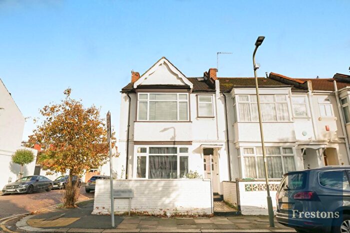 2 Bedroom Duplex To Rent In Dartmouth Road, London, NW4