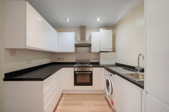 1 Bedroom Flat To Rent In Hercules Place, Holloway, N7