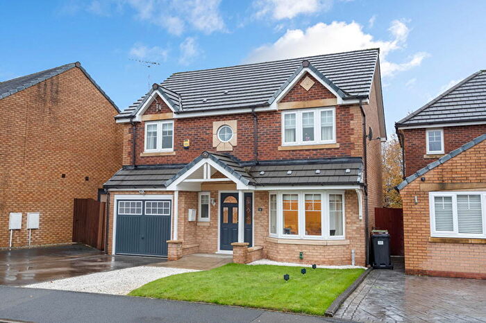 4 Bedroom Detached House For Sale In Valley Road, Simmondley, Glossop, SK13