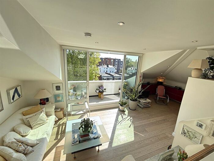 2 Bedroom Flat For Sale In Priory Road, London, NW6