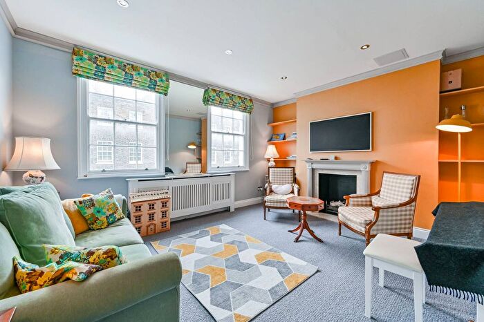 2 Bedroom Flat For Sale In Star Street, Hyde Park Estate, London, W2