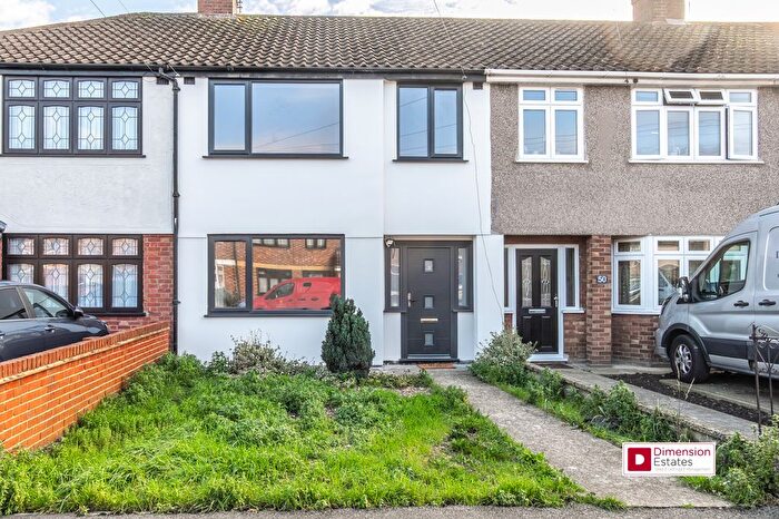 3 Bedroom Terraced House To Rent In Guysfield Drive, Rainham, Essex, RM13