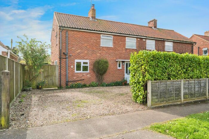 3 Bedroom Semi-Detached House For Sale In North View Drive, Whissonsett, Dereham, Norfolk, NR20