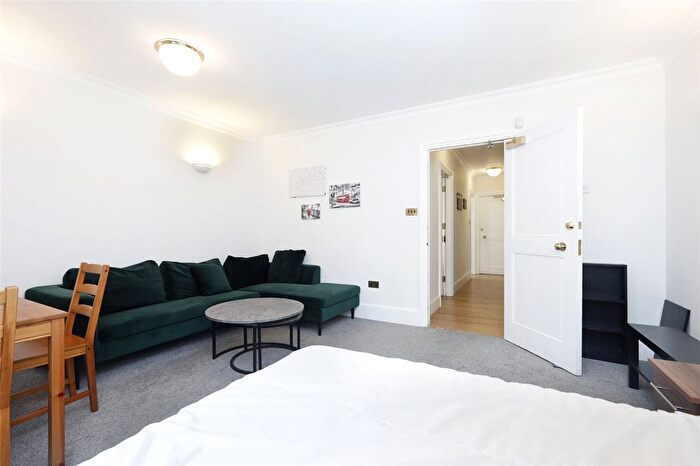 2 Bedroom Flat To Rent In Barter Street, London, WC1A