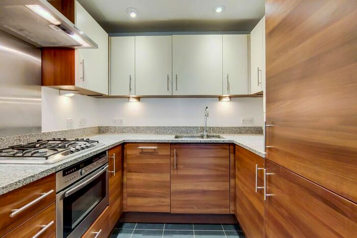 1 Bedroom Flat To Rent In Steward Street, Tower Hamlets, London, E1
