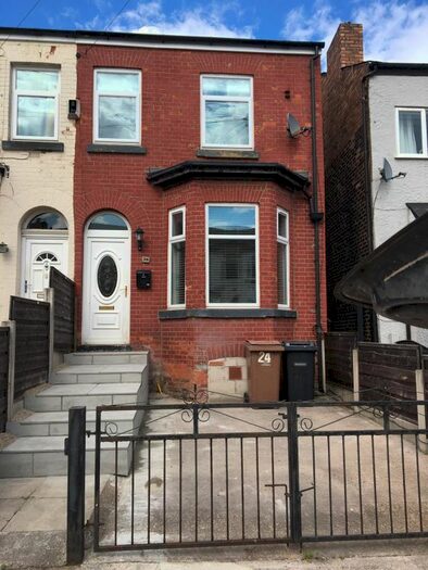 2 Bedroom Terraced House To Rent In Shakespeare Crescent, Eccles, M30