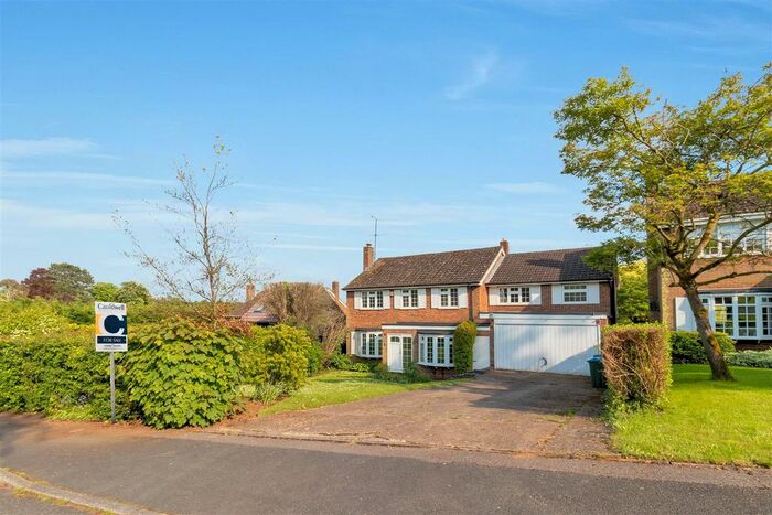 5 Bedroom Detached House For Sale In Holts Green, Great Brickhill, Milton Keynes, MK17