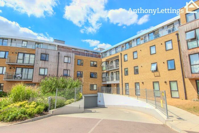 1 Bedroom Flat To Rent In Smeaton Court, Evron Wharf, Hertford, SG13