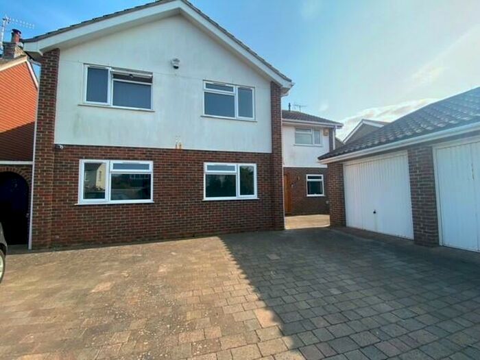 1 Bedroom Property To Rent In Culver Road, Felpham, PO22