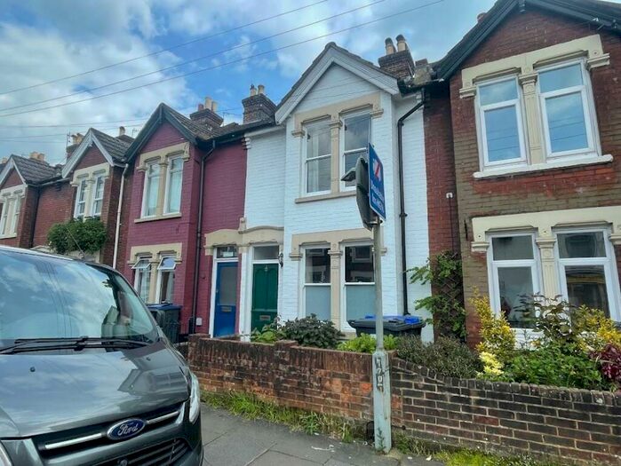 2 Bedroom Terraced House To Rent In Salisbury - Hamilton Road, SP1