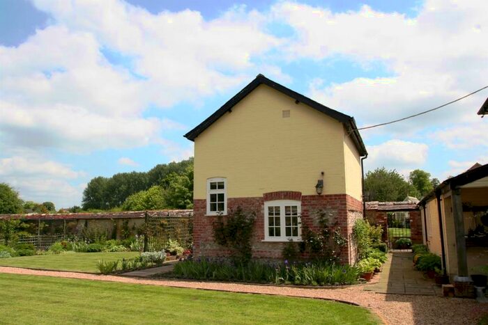 1 Bedroom Detached House To Rent In Salisbury - Boscombe, SP4