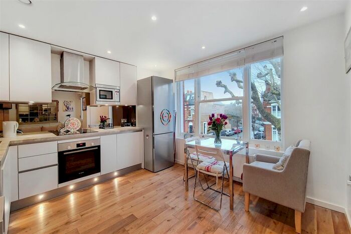 1 Bedroom Flat To Rent In Wandsworth Bridge Road, Fulham, London, SW6