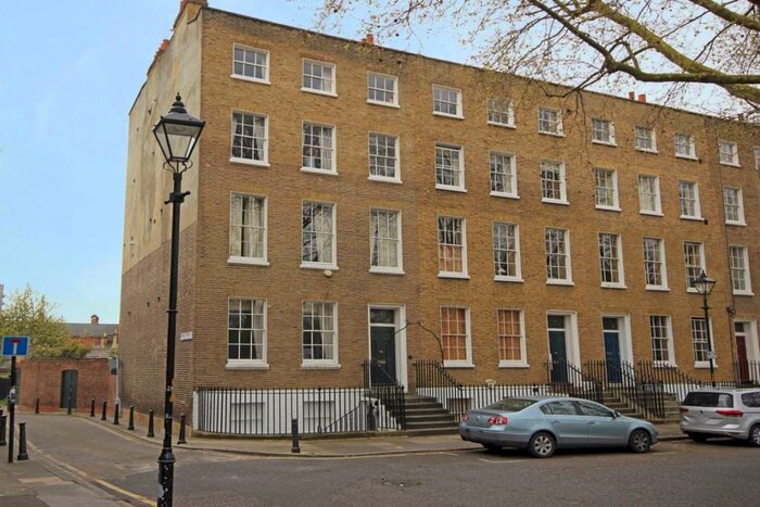 1 Bedroom Flat To Rent In West Square, Kennington, SE11