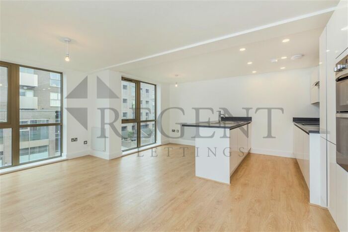 3 Bedroom Flat To Rent In Cavendish Place, Bedford Road, SW4
