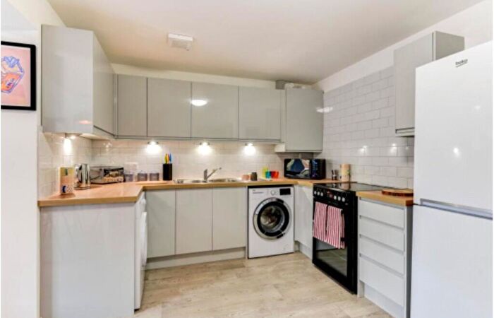 3 Bedroom Apartment To Rent In Clerkenwell Road, London, EC1M