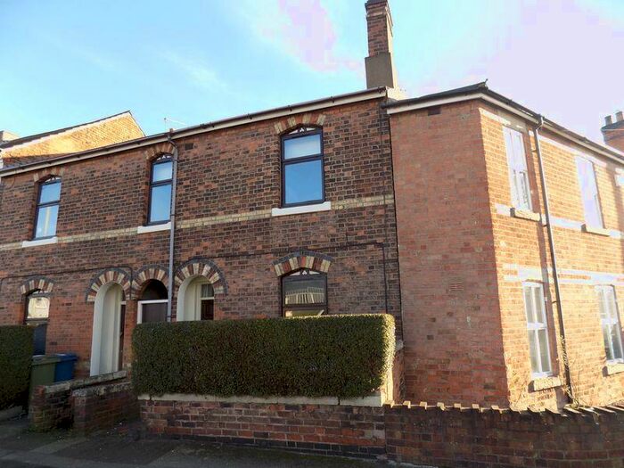 3 Bedroom Terraced House To Rent In Shrewsbury Road, Stafford, ST17
