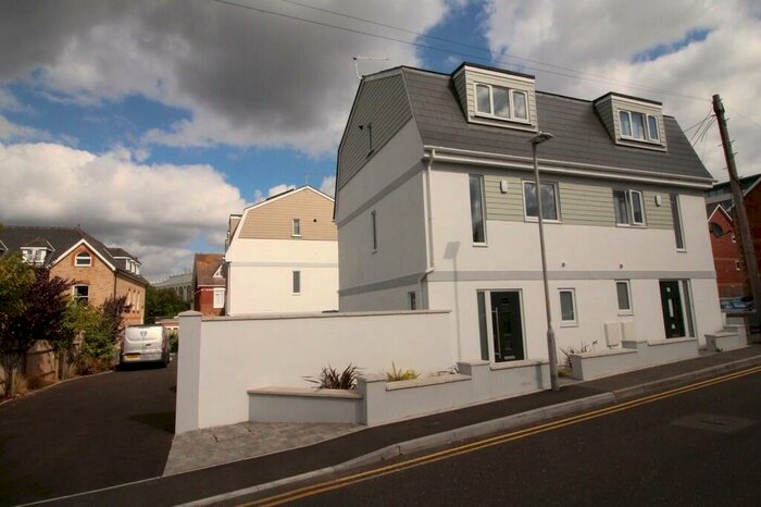 3 Bedroom Town House To Rent In Seldown Lane, Poole, BH15