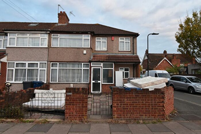 5 Bedroom End Terrace House To Rent In Southall, UB1