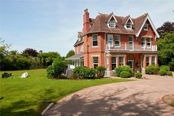 8 Bedroom Detached House For Sale In Golf Links Road, Yelverton, Devon, PL20