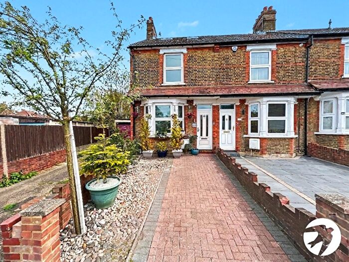 3 Bedroom End Terrace House For Sale In Woodside Road, Sidcup, DA15