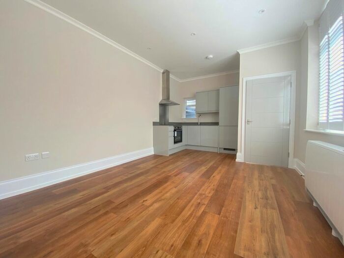 1 Bedroom Maisonette To Rent In High Street, Tunbridge Wells TN1