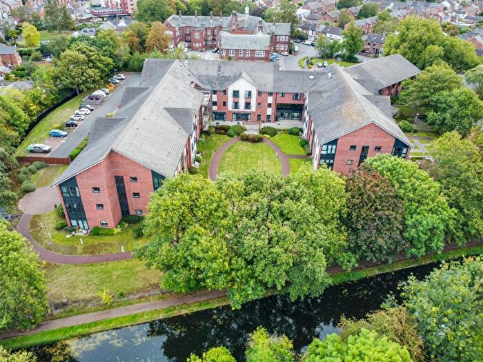 2 Bedroom Apartment For Sale In Tamworth Road, Long Eaton, NG10
