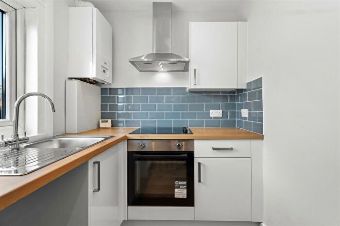 1 Bedroom Flat For Sale In Langney Road, Eastbourne, BN21
