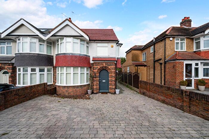 4 Bedroom House For Sale In Palmersfield Road, Banstead, SM7