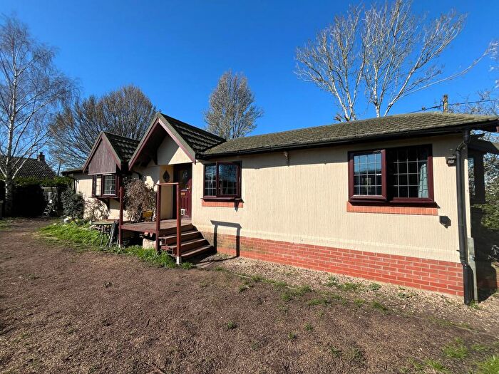 2 Bedroom Lodge For Sale In Bedford Bank, Welney, PE14