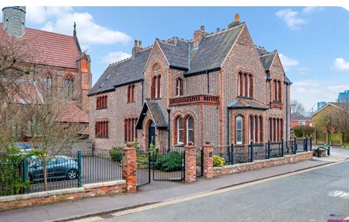 1 Bedroom Apartment To Rent In Hulton Street, Salford, Greater Manchester, M5