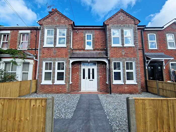 8 Bedroom Semi-Detached House To Rent In Holmes Road, Reading, RG6