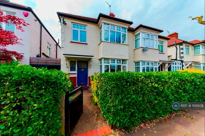 4 Bedroom Semi-Detached House To Rent In Hanover Road, London, NW10