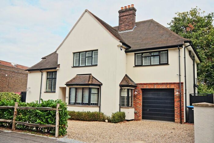 5 Bedroom Detached House To Rent In White Rose Lane, Woking, GU22