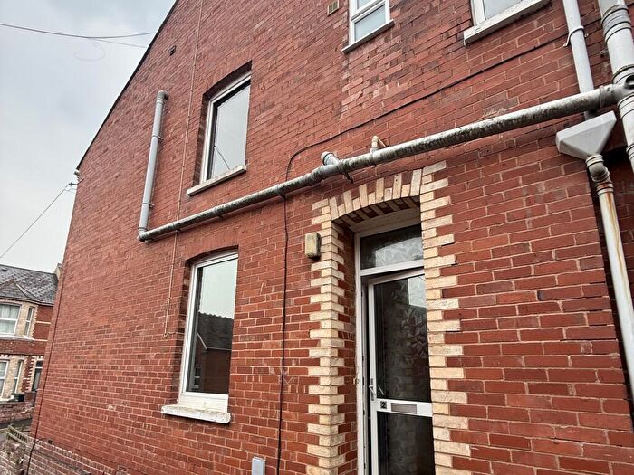 5 Bedroom Semi-Detached House To Rent In Abbots Road, Exeter, EX4