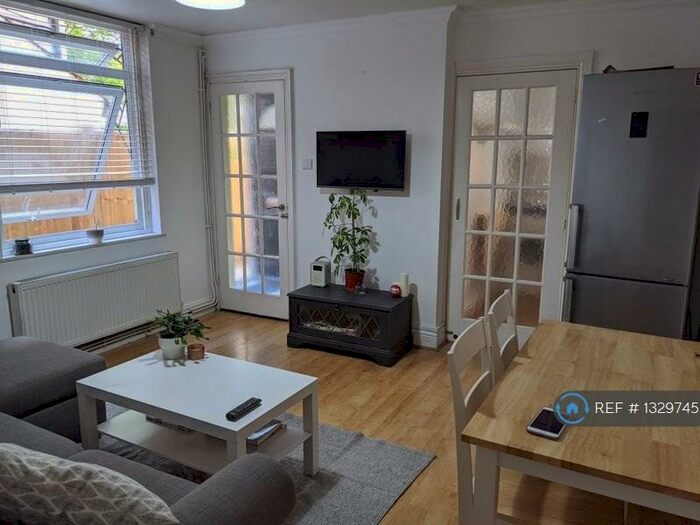 1 Bedroom Flat To Rent In Grenfell Road, Mitcham, CR4