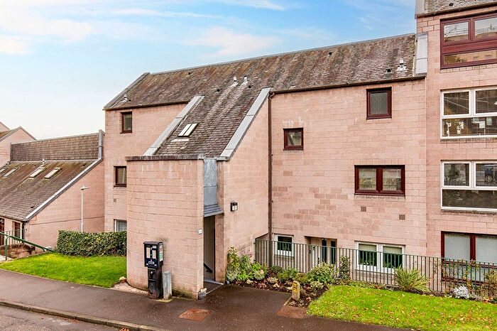 2 Bedroom Maisonette For Sale In Commercial Street, Perth, PH2