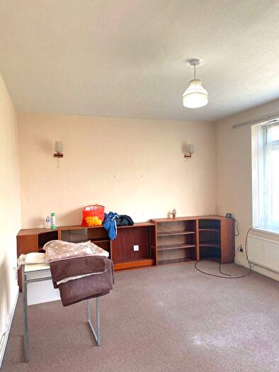 1 Bedroom Flat To Rent In College Road, Harrow Weald, HA3