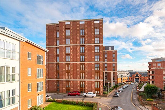 1 Bedroom Flat For Sale In Grosvenor Road, St. Albans, Hertfordshire, AL1