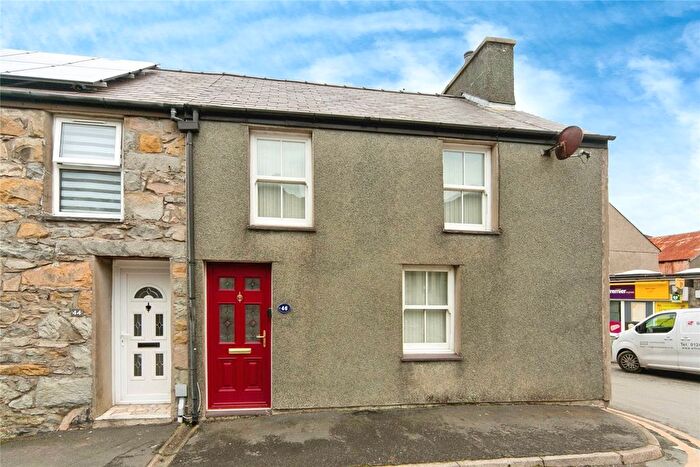 2 Bedroom End Of Terrace House For Sale In Eifl Road, Trefor, Caernarfon, Gwynedd, LL54